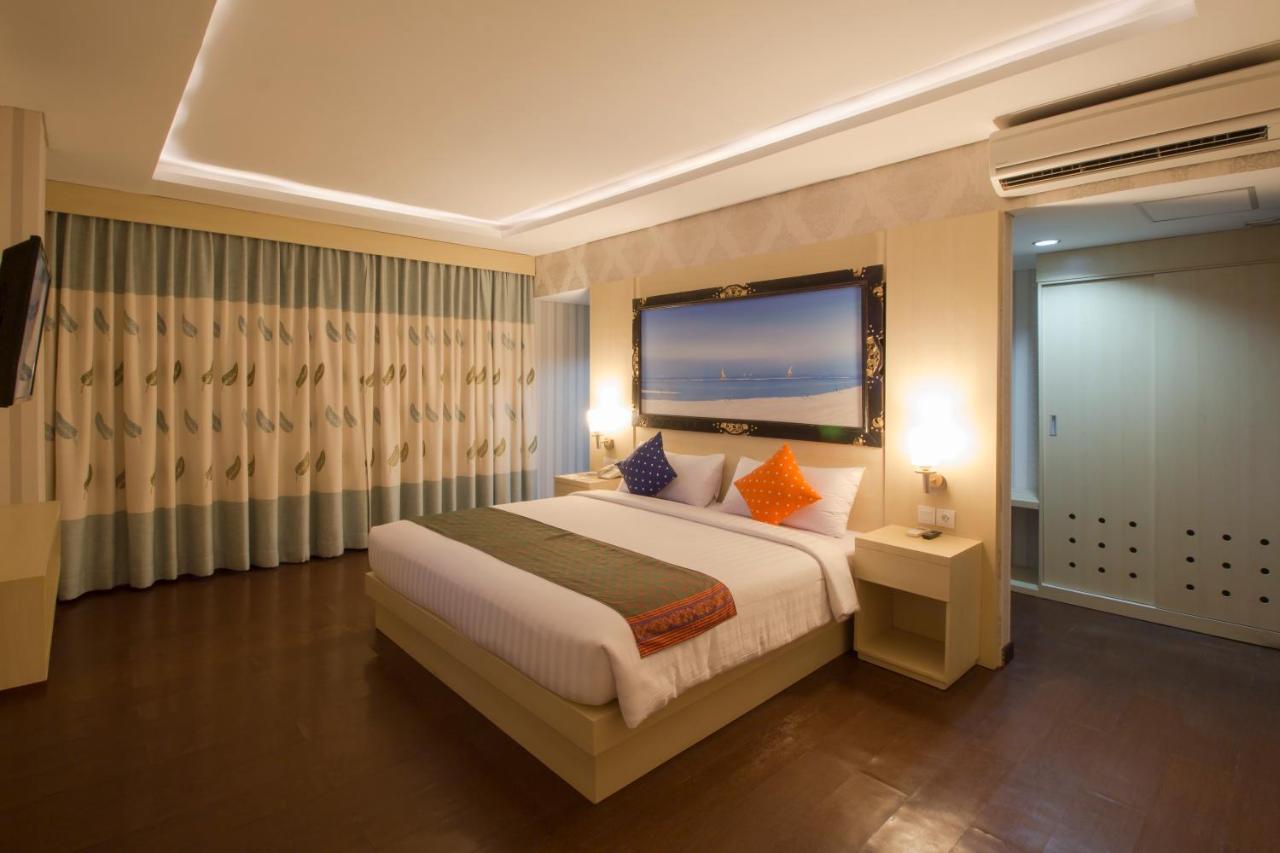 Grand Puri Saron Yogyakarta Hotel Exterior photo