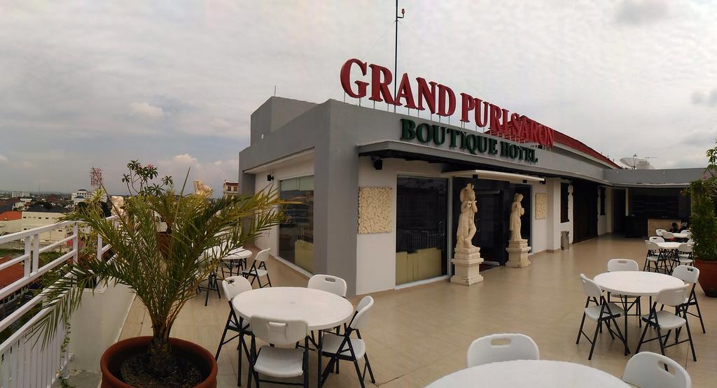 Grand Puri Saron Yogyakarta Hotel Exterior photo