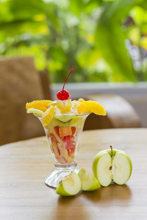 Grand Puri Saron Yogyakarta Hotel Exterior photo