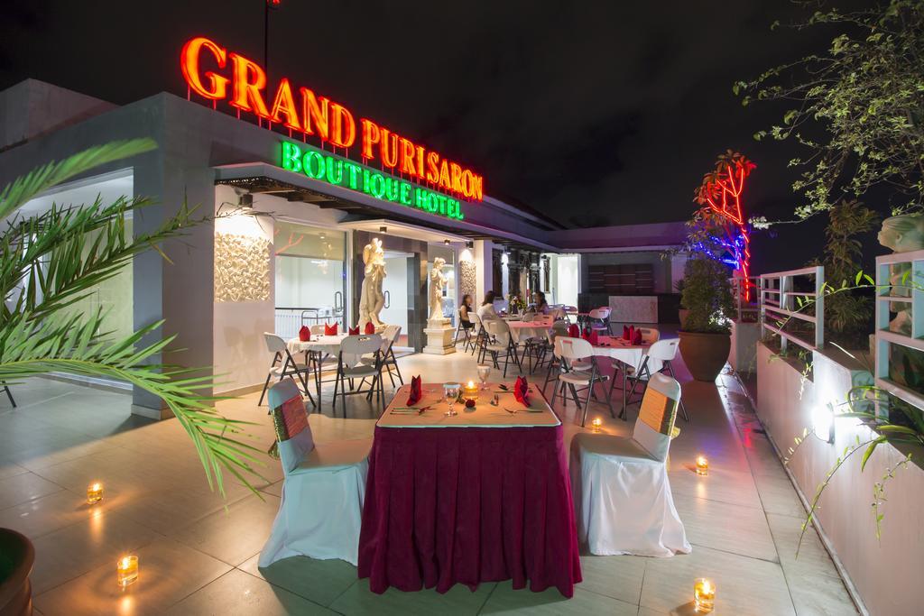 Grand Puri Saron Yogyakarta Hotel Exterior photo